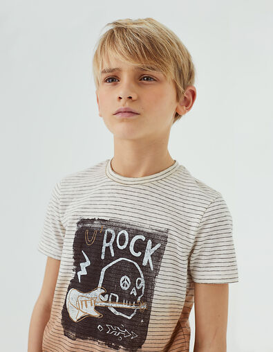 Jungen-T-Shirt in Ecru, Deep-Dye-Streifen, Rock-Motive - IKKS