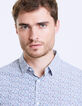 Camisa slim bermellón con micro-flores Hombre-2