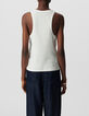 Dames-tanktop in witte ribtricot met visgraatborduursel op de rug-4