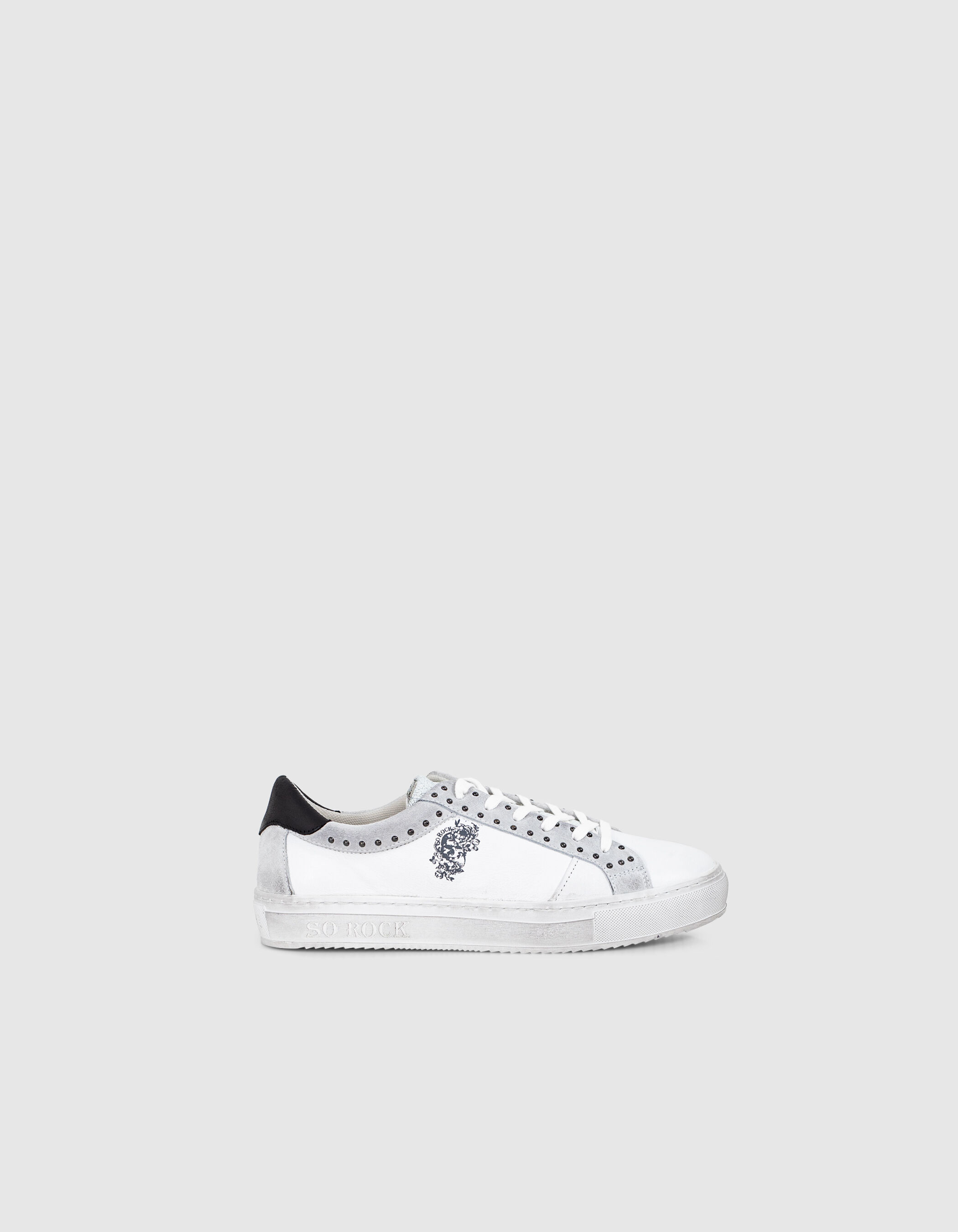 Baskets blanches en cuir visuel rock d tails clous femme