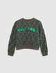 Grünes Sweatshirt, Leo-Blumen, Metallic-Botschaft, Mädchen-1