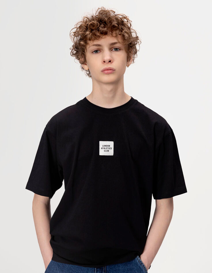 Boys’ black short-sleeved T-shirt with XL slogan on back-1 Boys’ black short-sleeved T-shirt with XL slogan on back-1