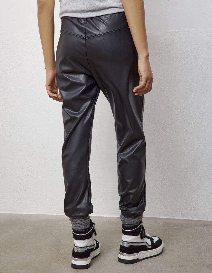 Broek in kunstleer joggingcoupe elastisch onderaan dames-3