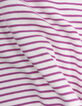 Weißes Mädchen-T-Shirt mit dünnen hellvioletten Streifen-6