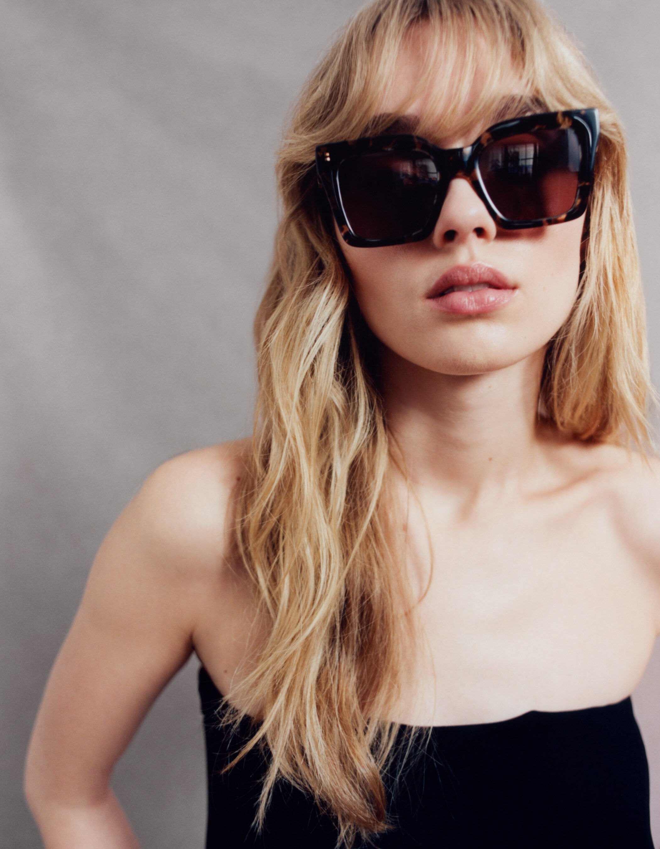 Women s honey oversize butterfly frame sunglasses