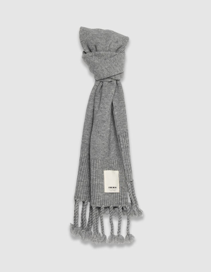 Grauer Damenstrickschal mit Fransen-1