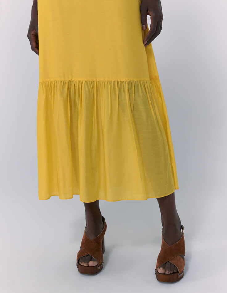 Langes gelbes Damenkleid mit schmalen Trägern und Volant-5