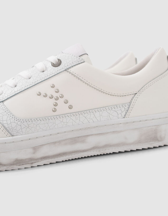 tragedie Geletterdheid Reserveren Witte leren sneakers K in studs Dames