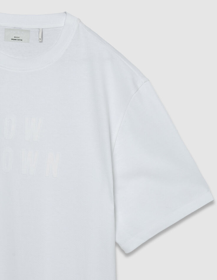 Herren T-Shirt aus wei&szlig;em Samt mit GEFLOCKTER Botschaft-8