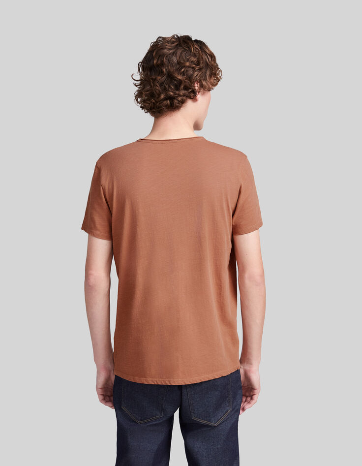 Men’s cognac organic cotton Essential V-neck T-shirt-3 Men’s cognac organic cotton Essential V-neck T-shirt-3