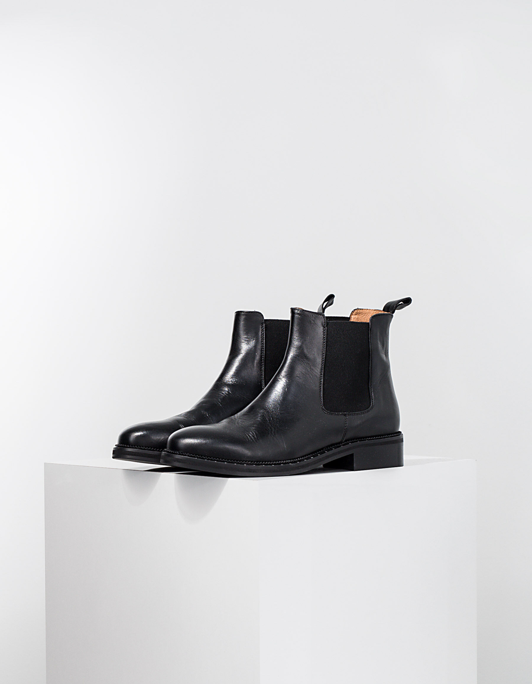 Women s black studded patent effect leather boots IKKS