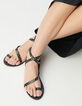 Sandales-tongs plates noires cuir clouté Femme-7