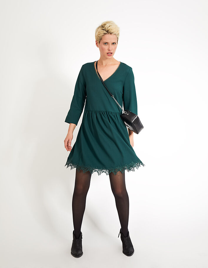 Pinegreen jurk afgeboord met kant I.Code - I.CODE