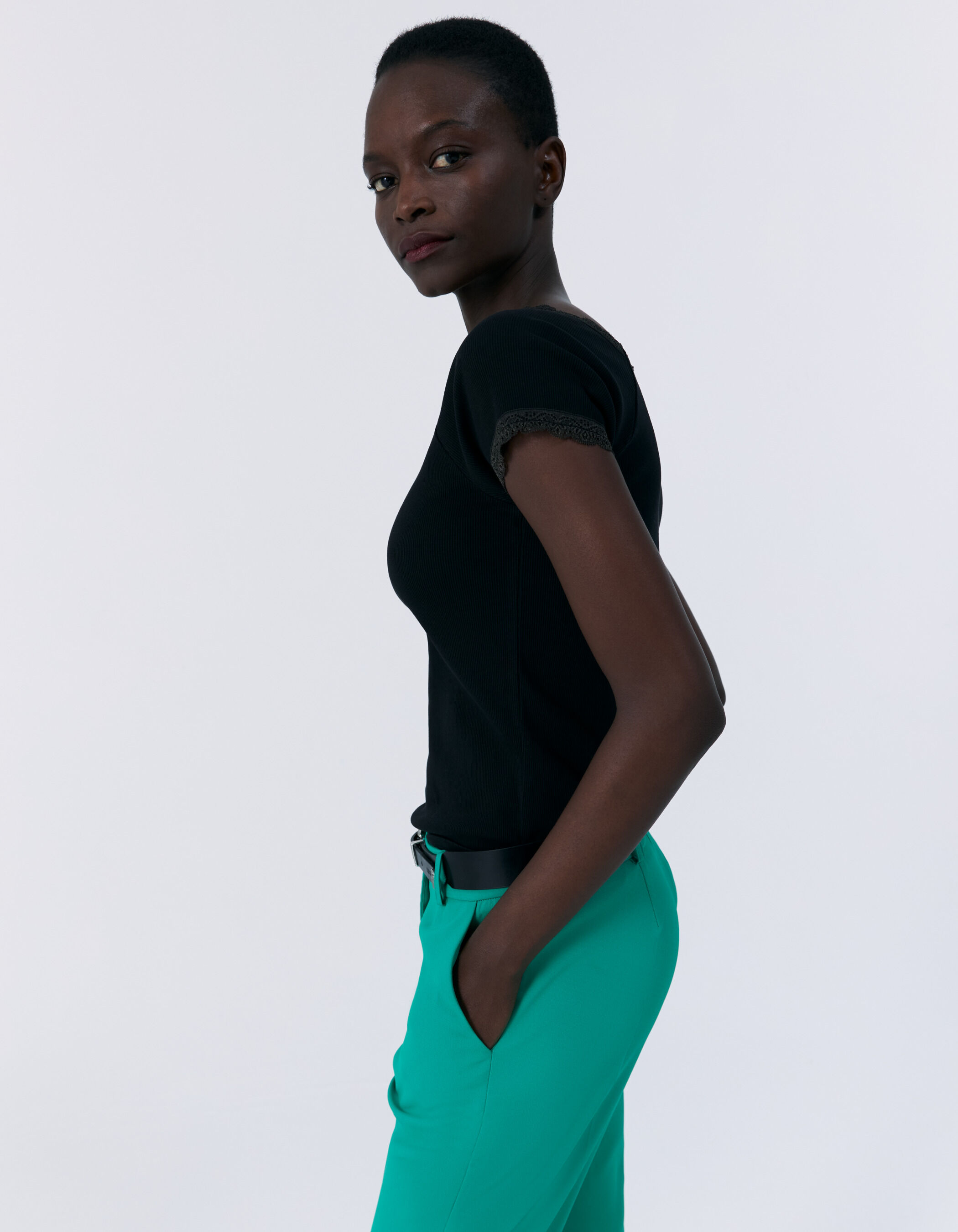 Zwart T shirt ribtricot kanten boord dames