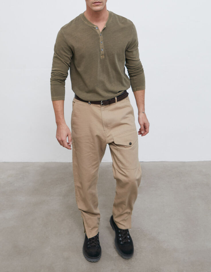 Hellkhaki Herrenshirt mit Tunikakragen-6
