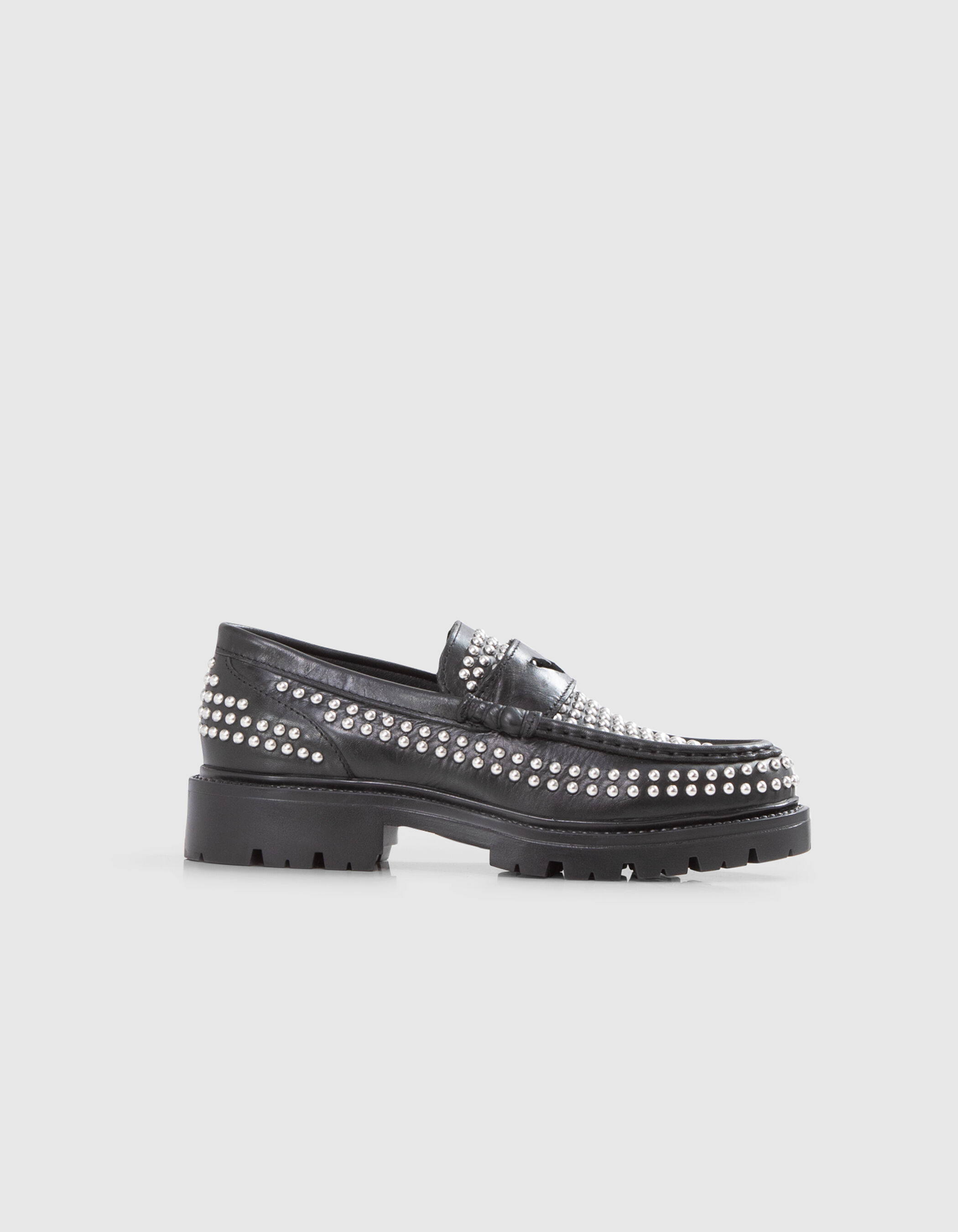 Loafers studs top