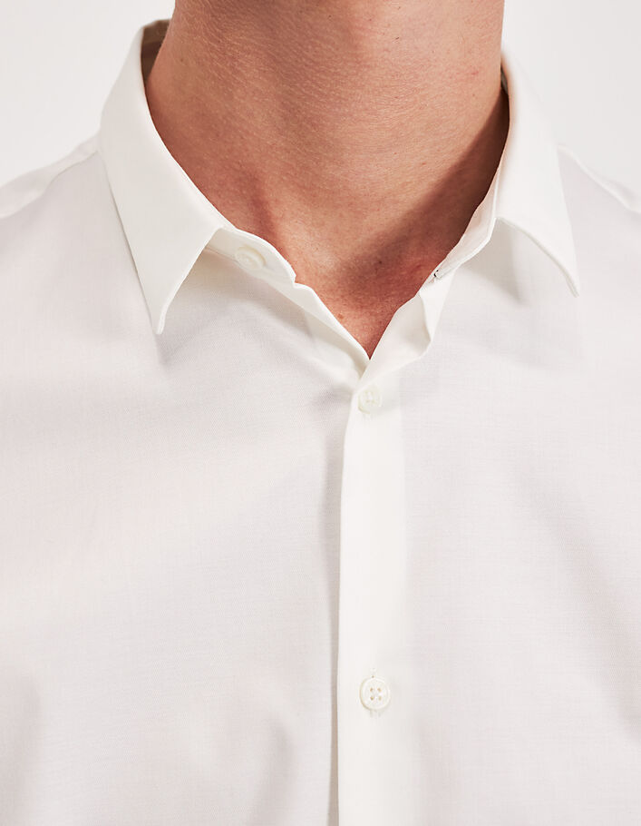 Weißes SLIM-Herrenhemd mit STAIN-PROOF-Finish - IKKS