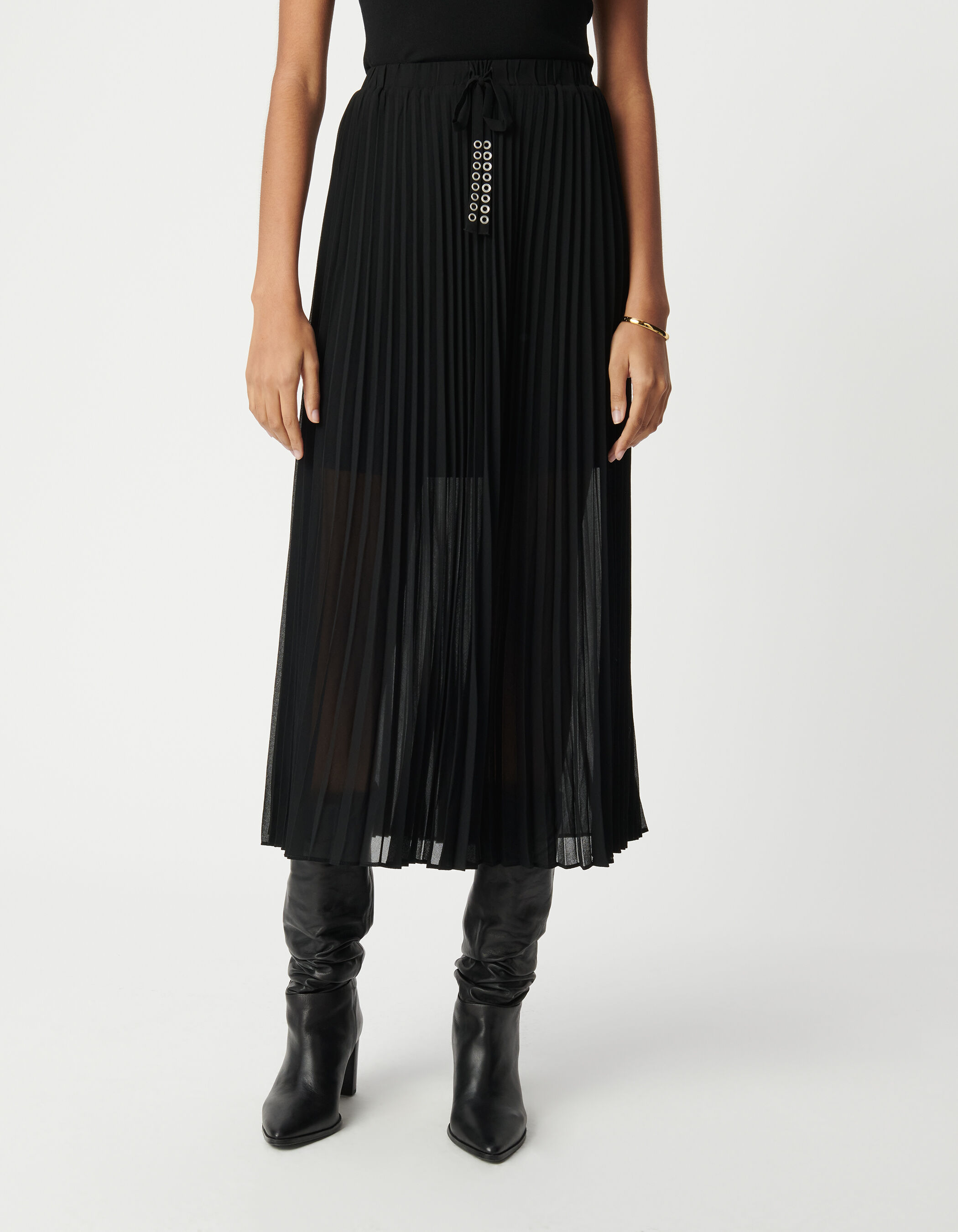 Long pleated skirt