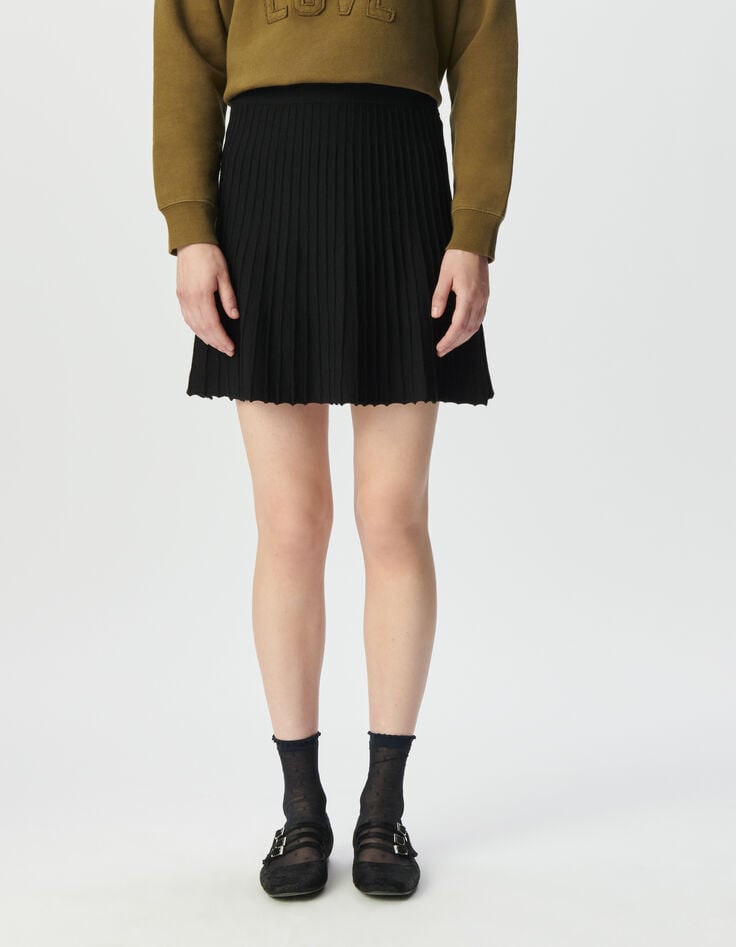 Women’s black knit pleated short skirt-2 Women’s black knit pleated short skirt-2
