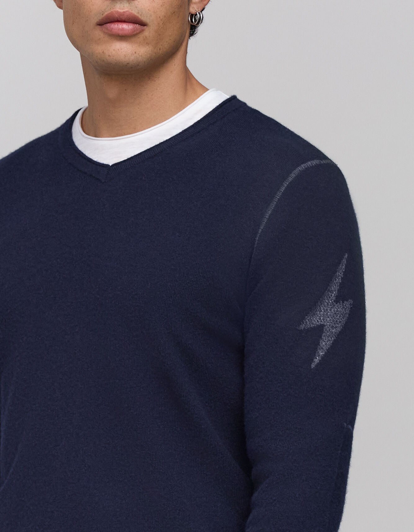 Pull marine 100 cachemire a encolure V Homme IKKS