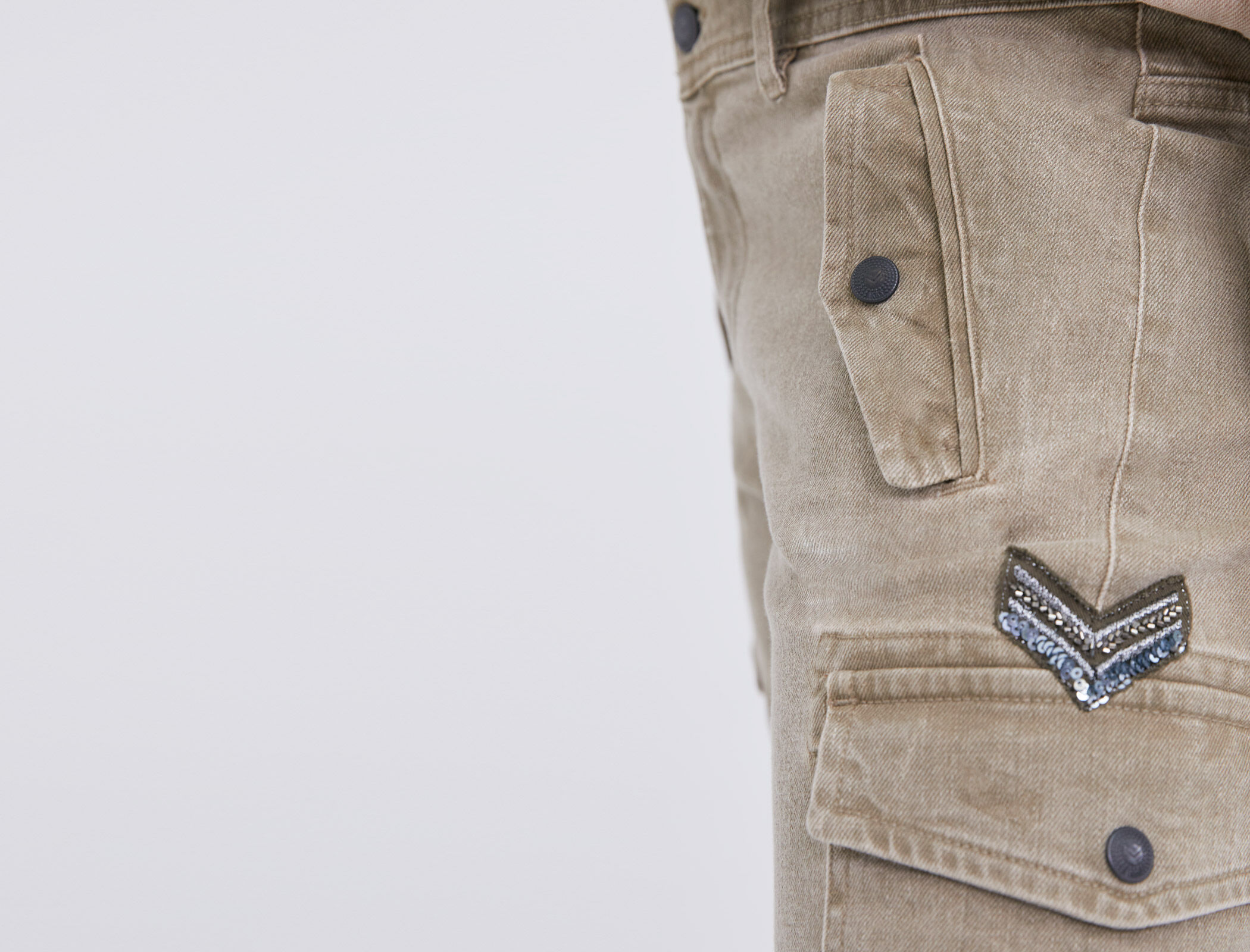 Pantalon kaki poche new arrivals femme