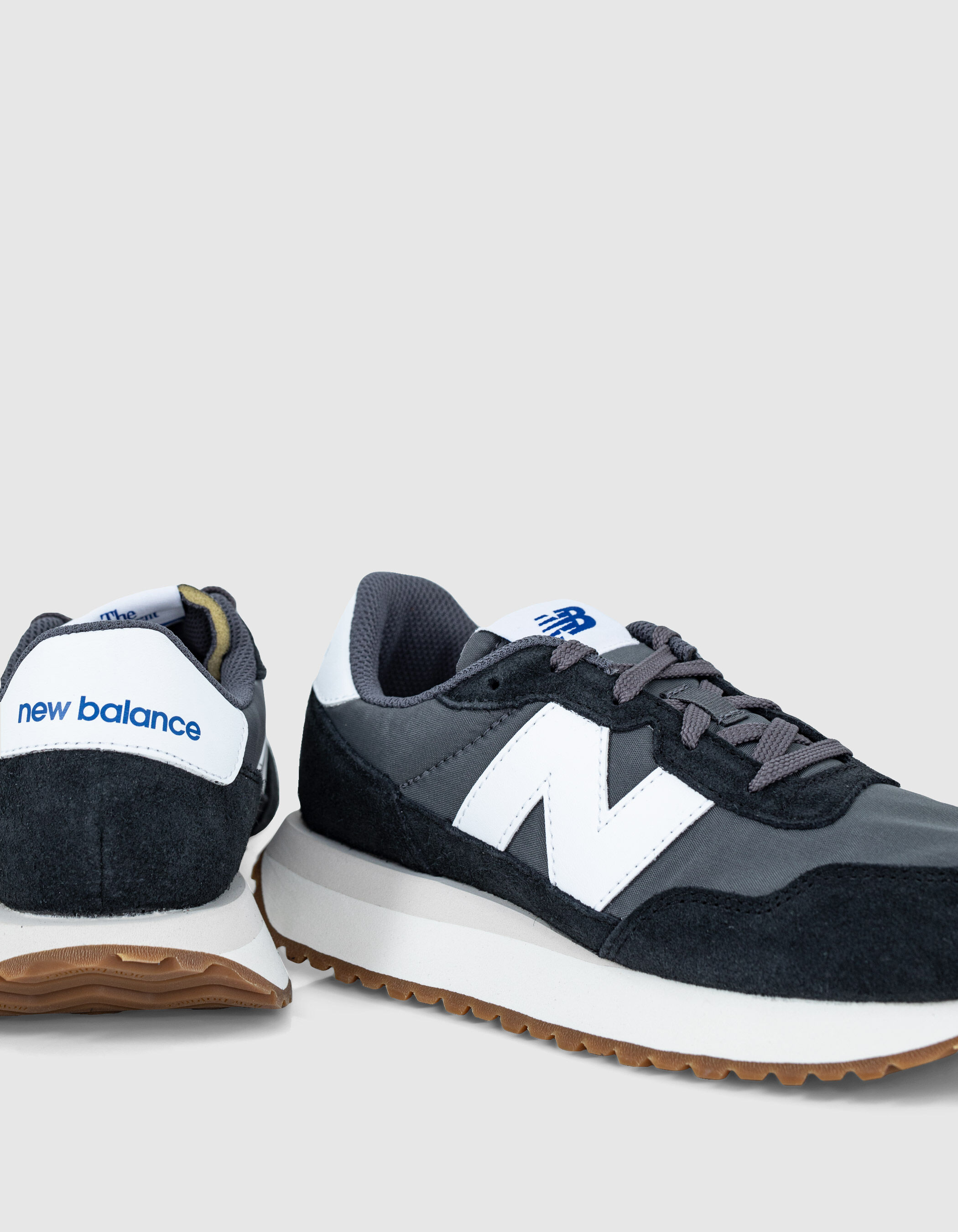 New balance top noir junior