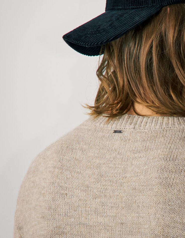 Kittgrauer Herrenstrickpullover mit Zopfmuster-5