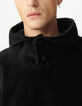 Sudadera negra pana cuello alto capucha hombre-3