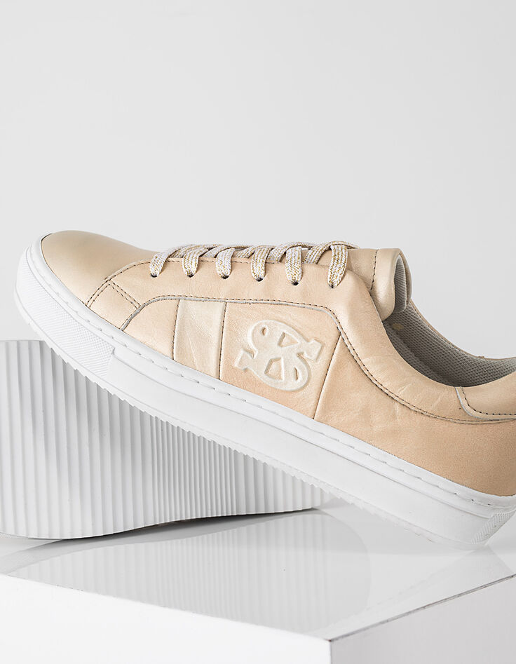 Baskets en cuir effet doré lacets IKKS femme-6