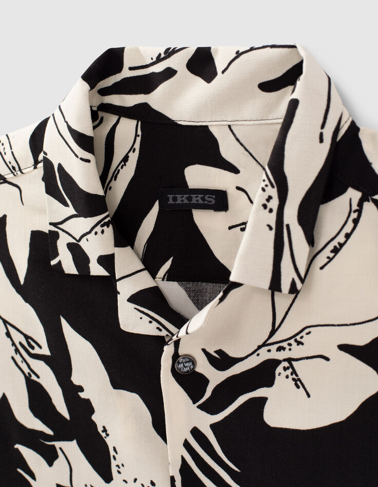 Boys’ black and ivory flower mini me Ecovero® shirt-3