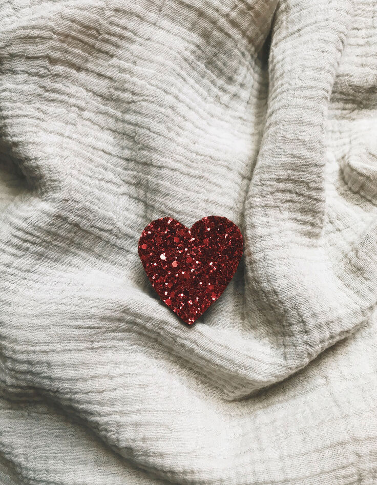 Broche cœur rouge pailleté TENDRE CACTUS-3 Broche cœur rouge pailleté TENDRE CACTUS-3