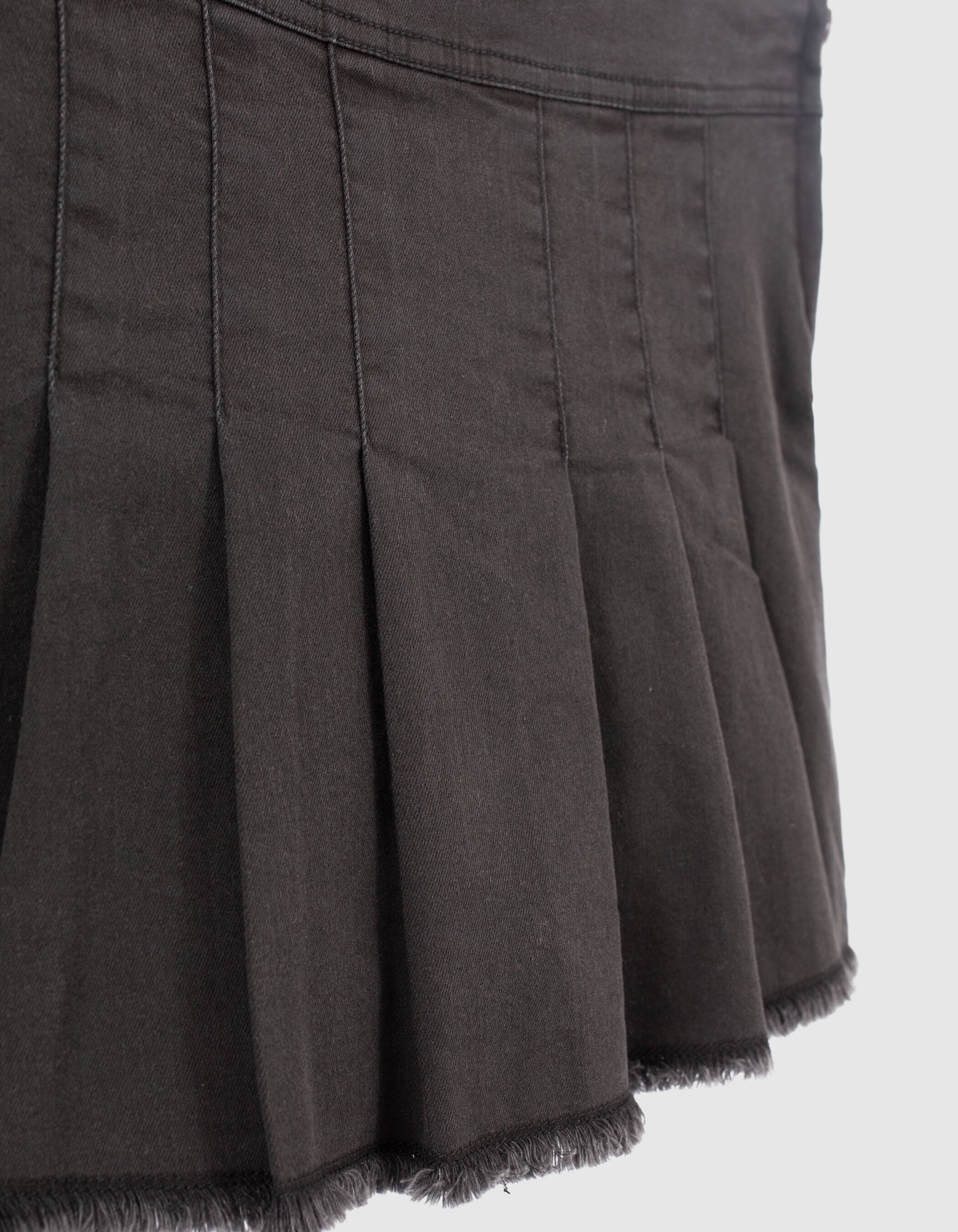 Jupe short en jean noir plisse devant fille IKKS