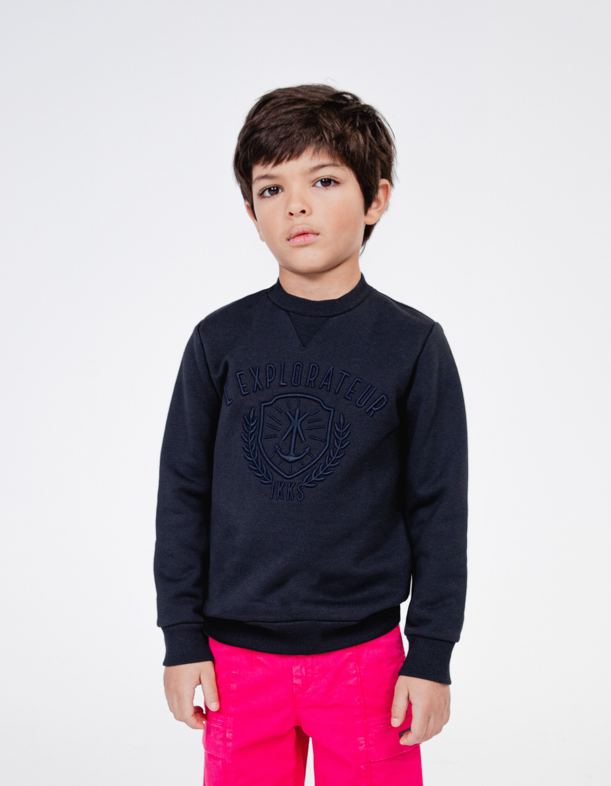 Sweat marine coton bio maxi broderie blason garcon IKKS