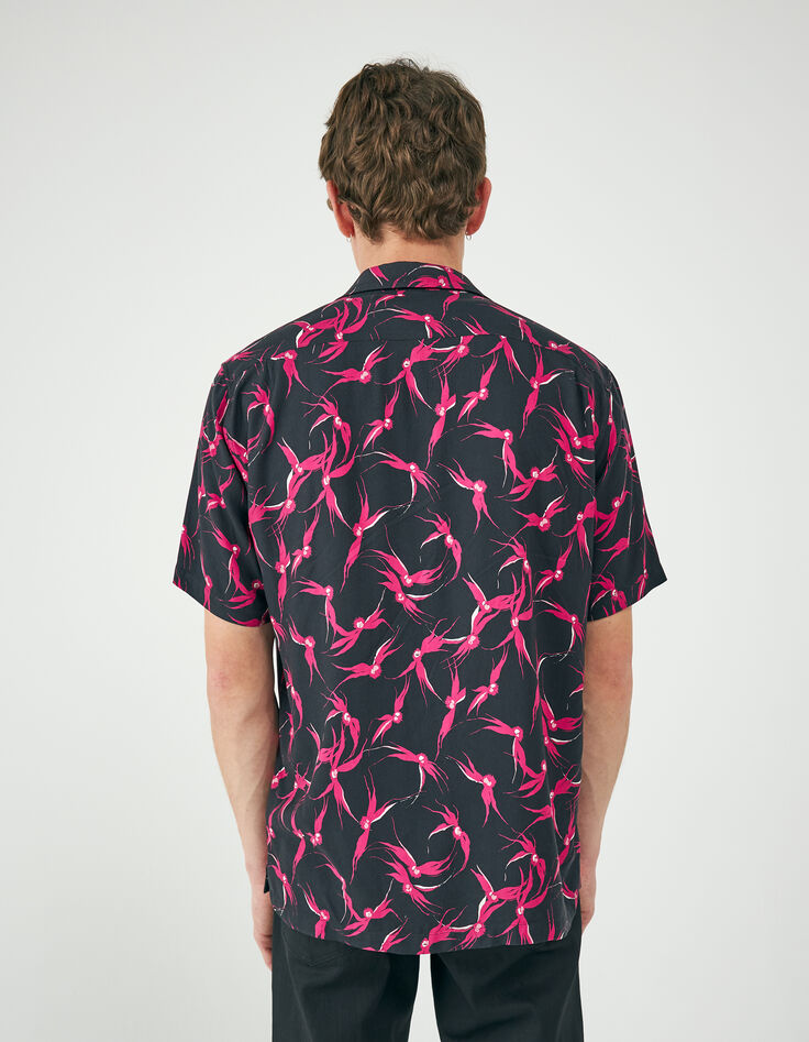Schwarzes REGULAR-Herrenhemd mit pinkem Blumenprint-3 Schwarzes REGULAR-Herrenhemd mit pinkem Blumenprint-3
