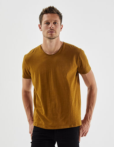 Camiseta L'Essentiel cobriza cuello pico Hombre - IKKS