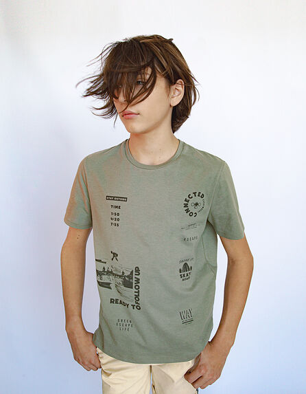 Hellkhaki Jungen-T-Shirt mit Stempel-Schriftzügen 