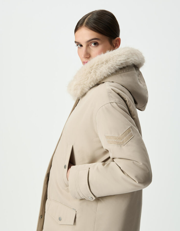 Beiger Oversize-Damenparka, Fellkapuze-9