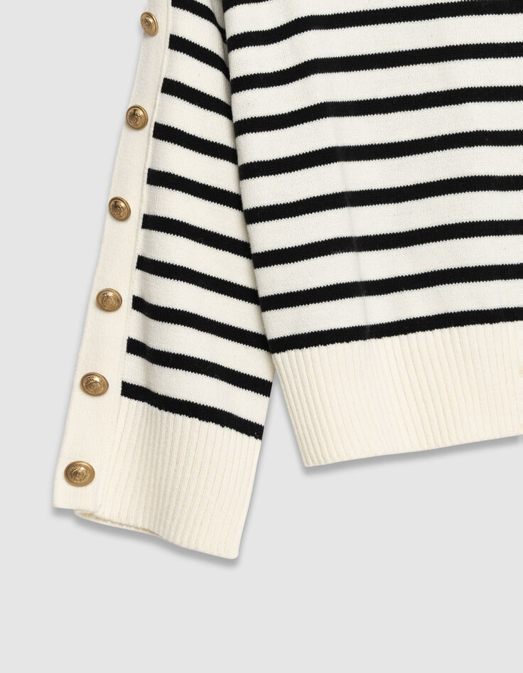 Pull marini&egrave;re court boutons grav&eacute;s aux manches Femme-7