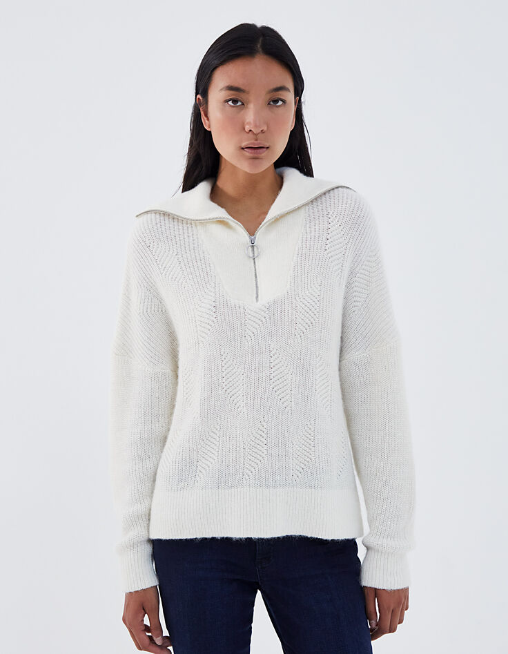 Damenpullover aus Flauschstrick mit Troyerkragen-3