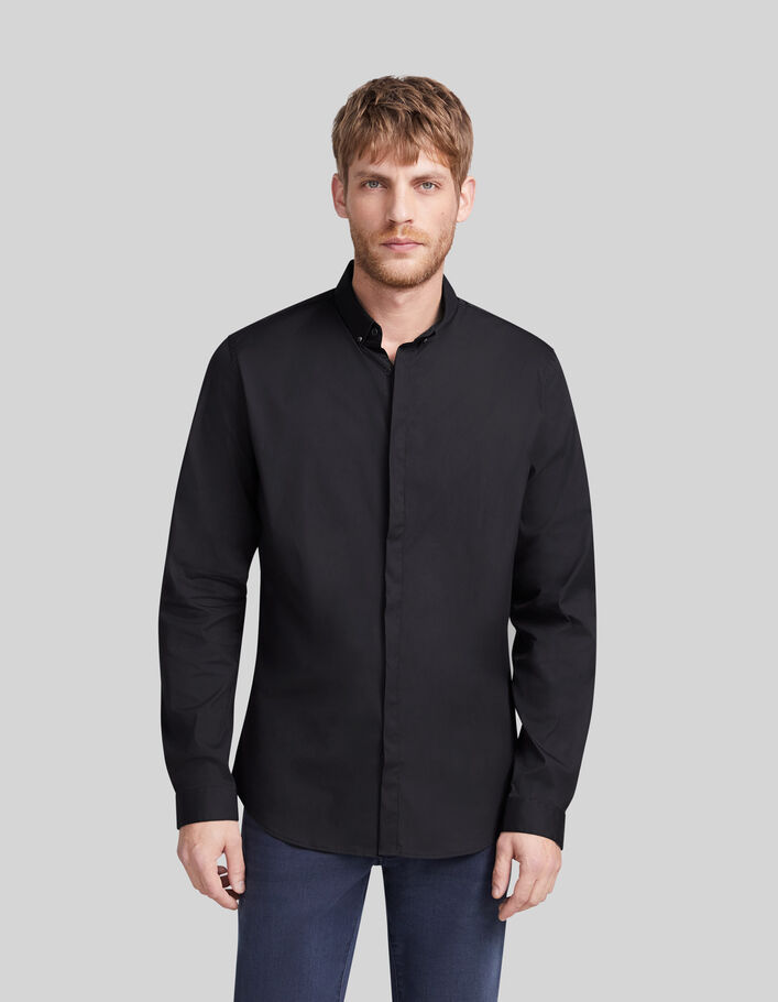 Schwarzes SLIM-Herrenhemd mit verdeckter Knopfleiste - IKKS