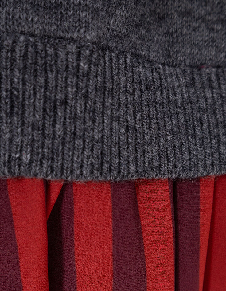Graues Mädchenpulloverkleid Mischgewebe rote Streifen-9 Graues Mädchenpulloverkleid Mischgewebe rote Streifen-9