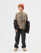 Khaki Jungen-T-Shirt Biobaumwolle Schriftzug Badge-1