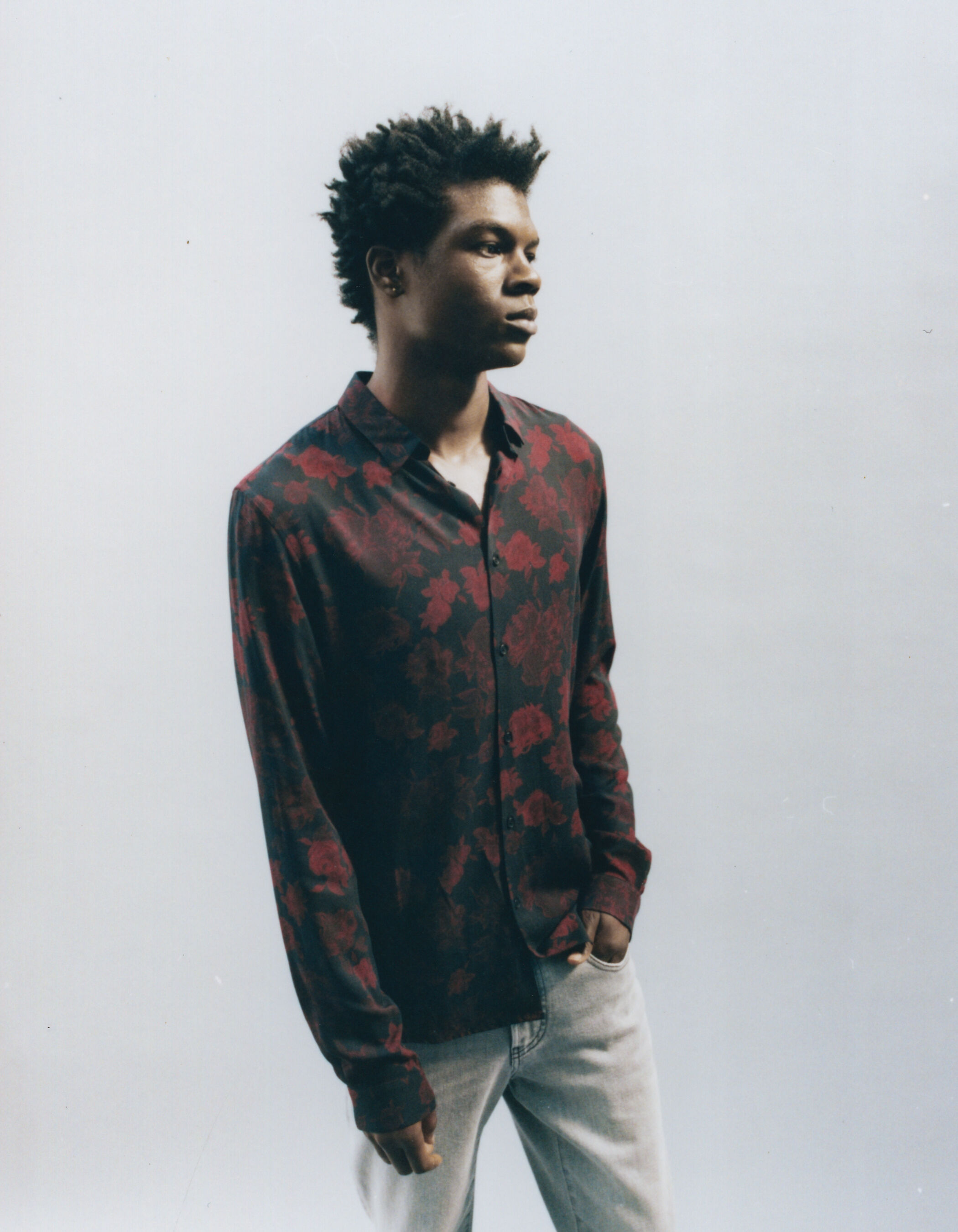 Men s black SLIM shirt with red rose print IKKS