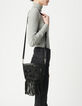 Schwarze Beuteltasche, Leder, Macramé, Fransen -6
