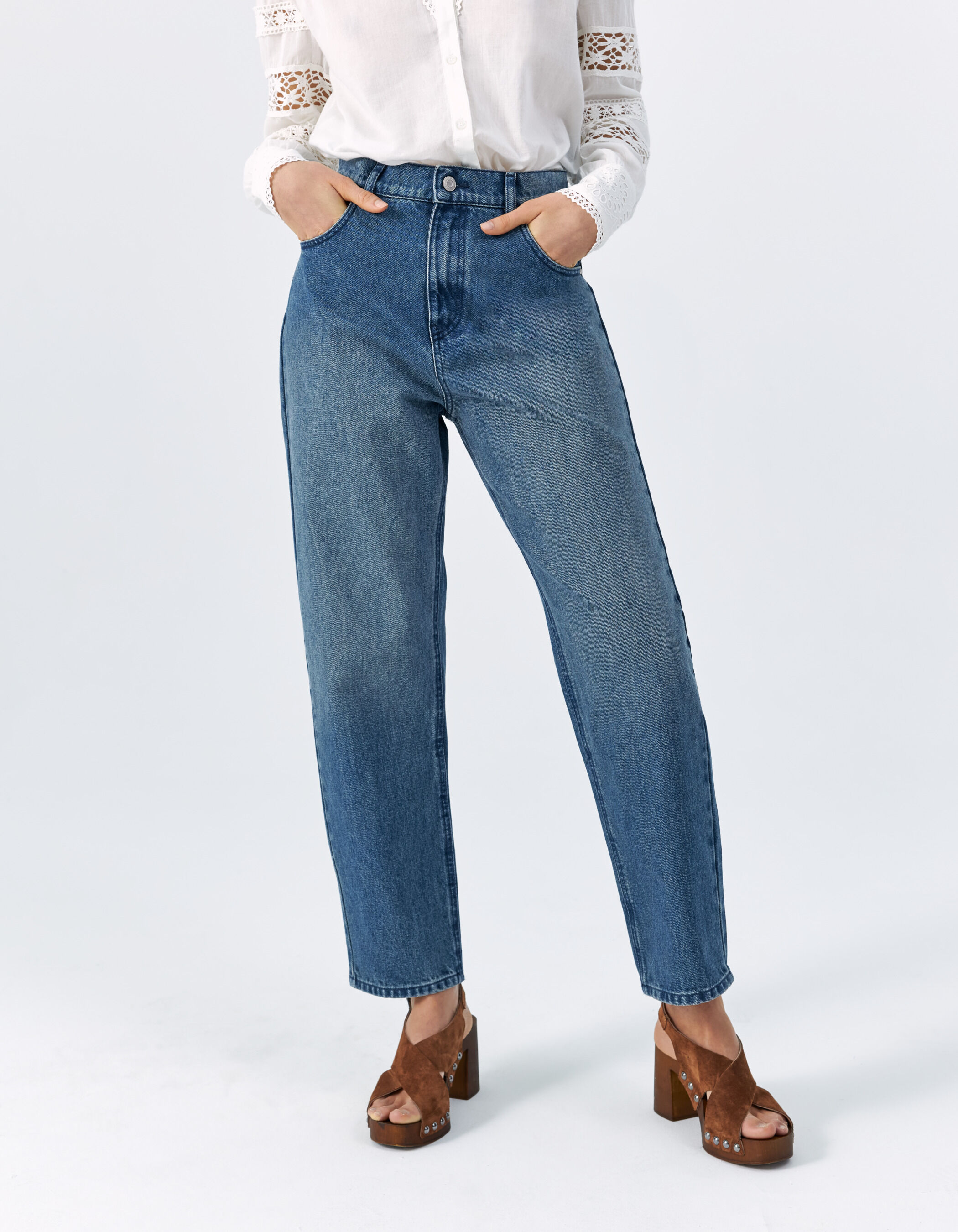 Jean mom bleu cropped a taille haute Femme