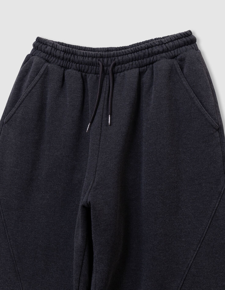 Graue Jungenjogginghose mit platzierten Teilungsnähten-4 Graue Jungenjogginghose mit platzierten Teilungsnähten-4
