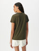 Camiseta cuello V caqui calavera-3