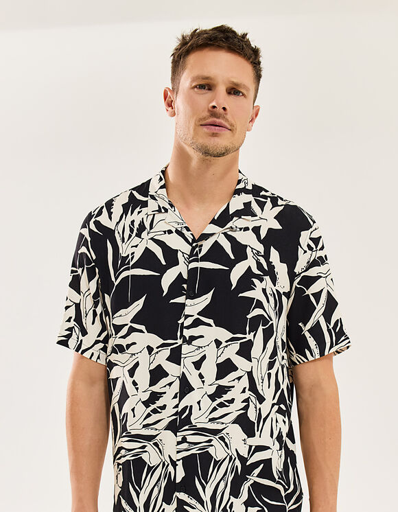 Men’s black Ecovero® REGULAR shirt with white flowers