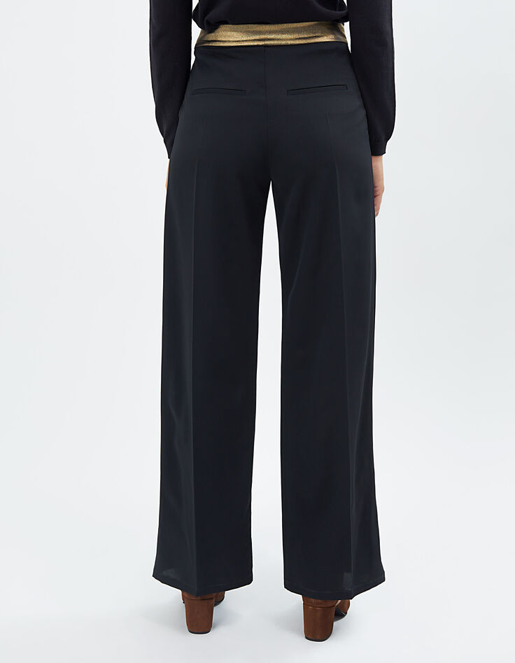 Pantalón negro ancho con pliegues y cinturón dorado I.Code-3