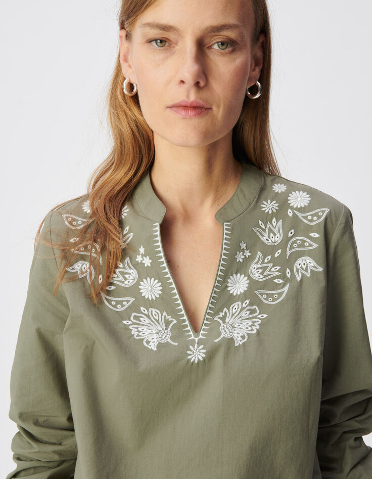 Mujer blusa con peto de algod&oacute;n org&aacute;nico caqui bordado-4
